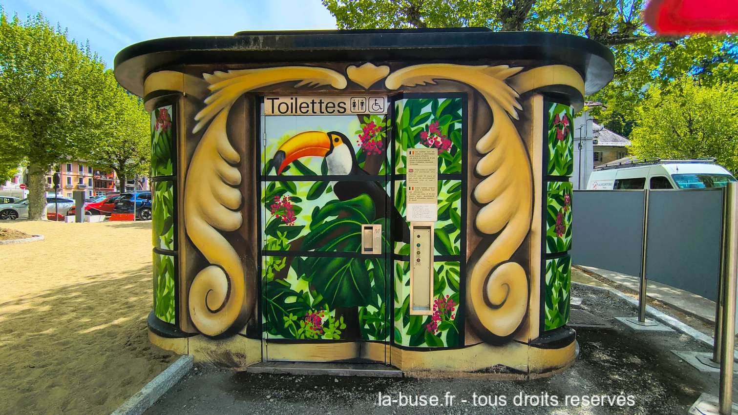 toilettes publics à Moutiers