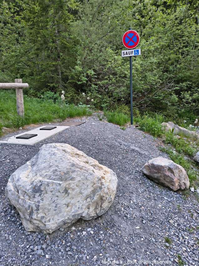 panneau interdiction de stationner